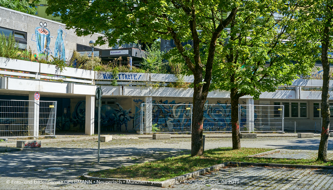 04.09.2019 - Einkaufs- und Wohnzentrum Quiddestraße in Neuperlach